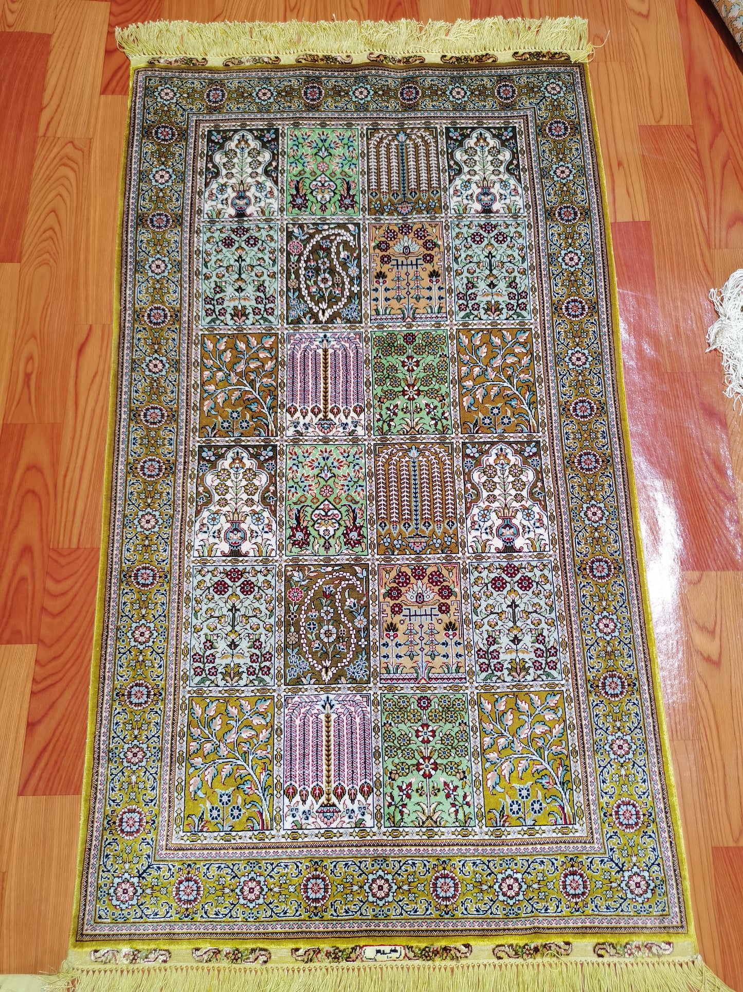 Real silk carpet GST PKR500  2.25X4