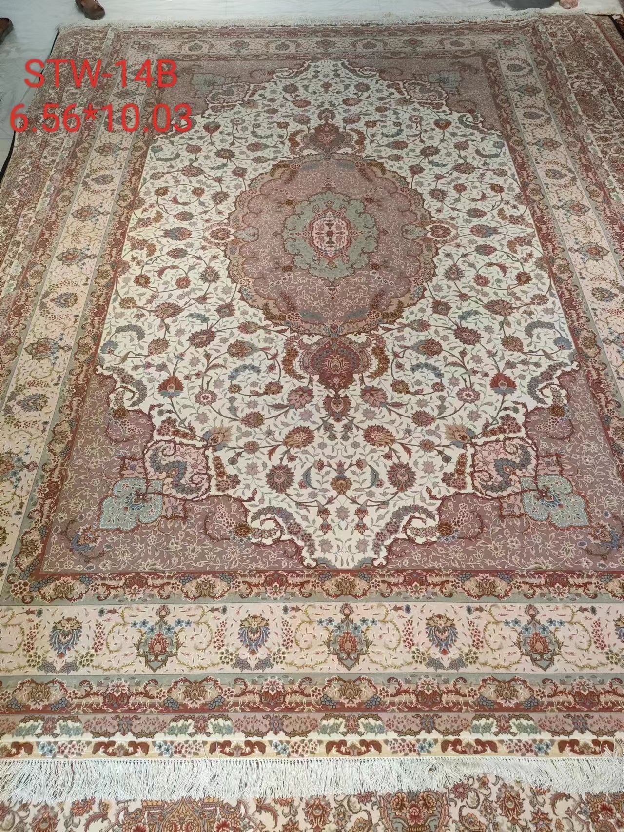 Wool and silk Carpet