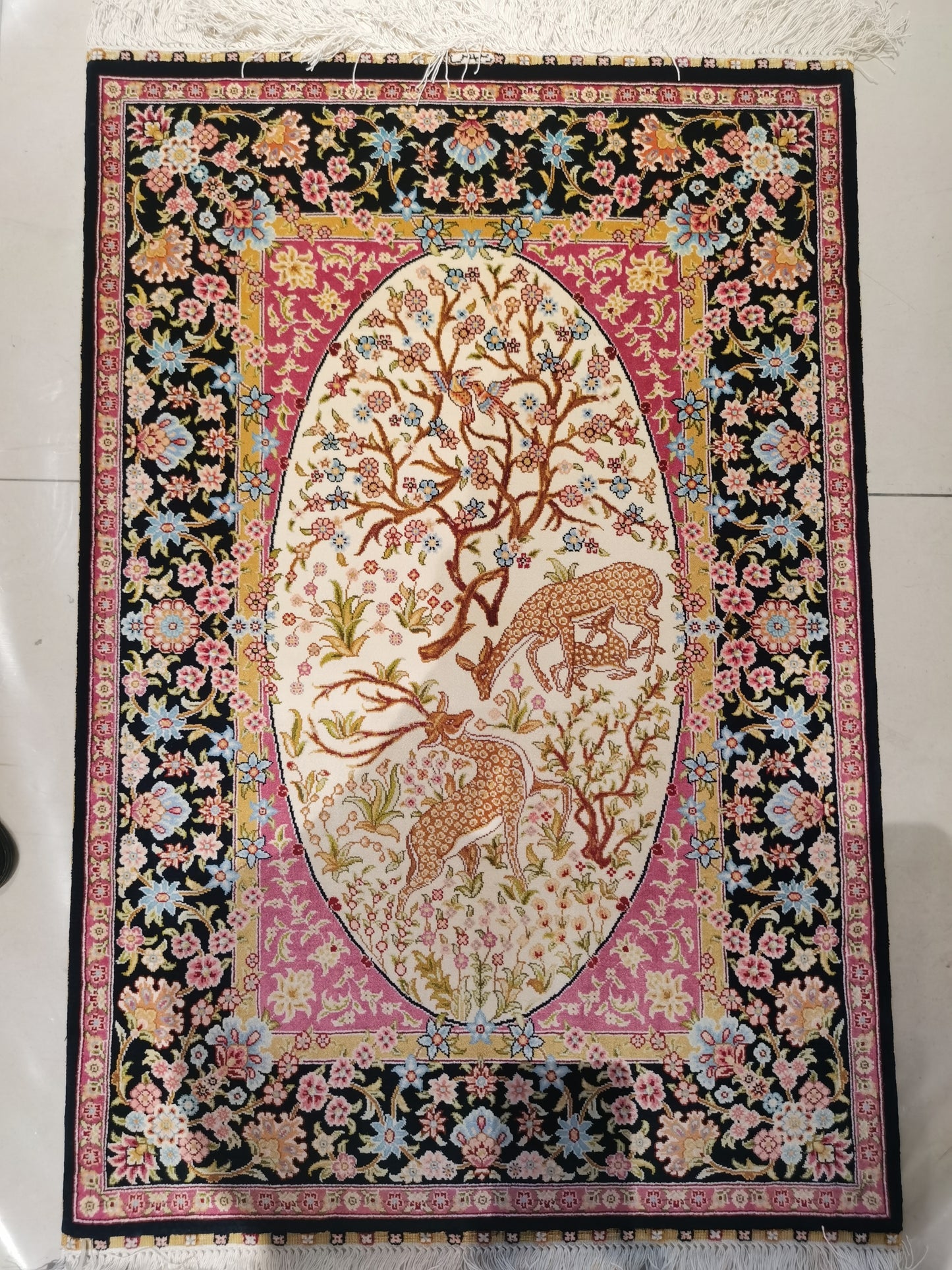 blends spun silk yarn carpet