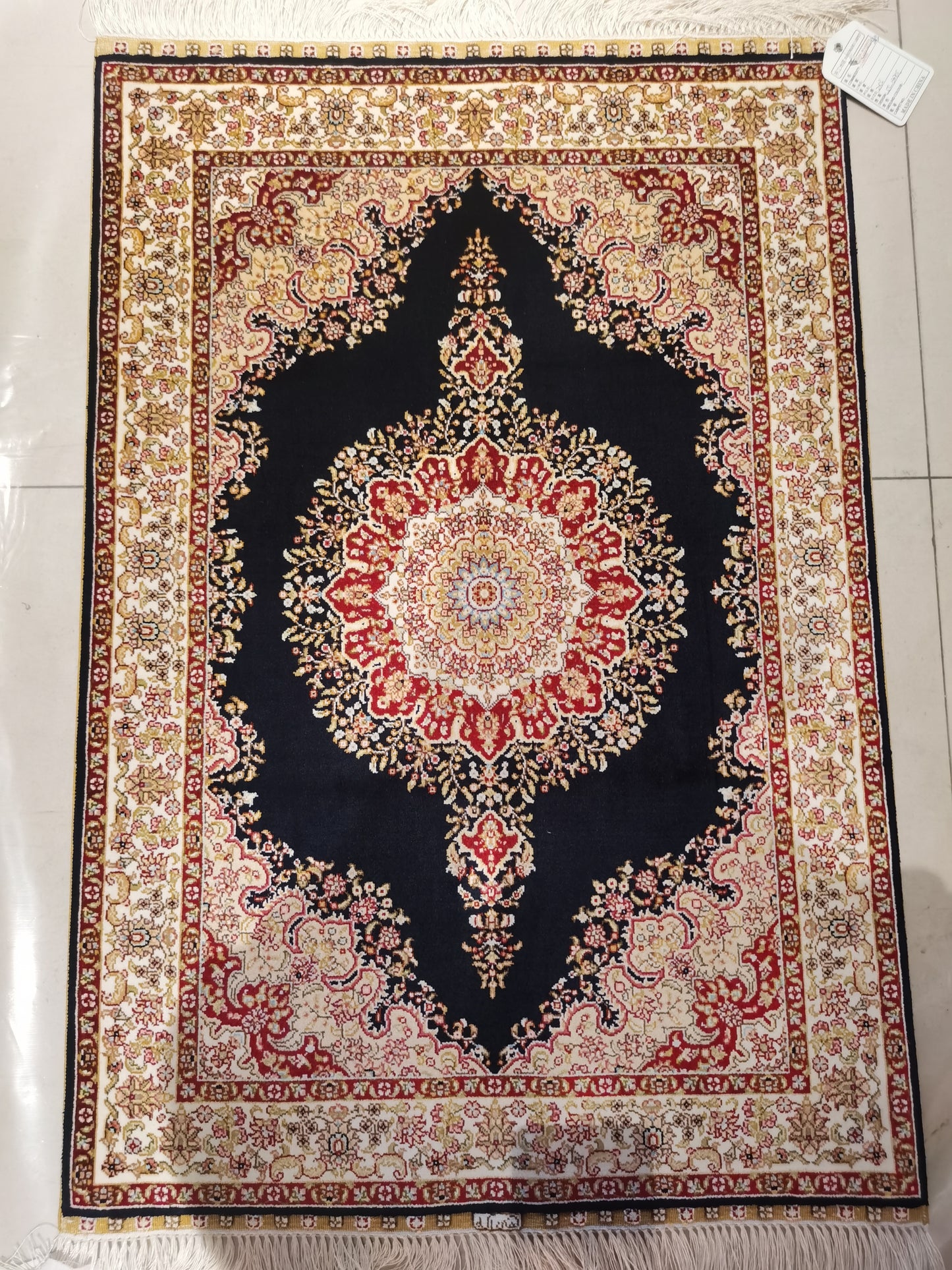 blends spun silk yarn carpet